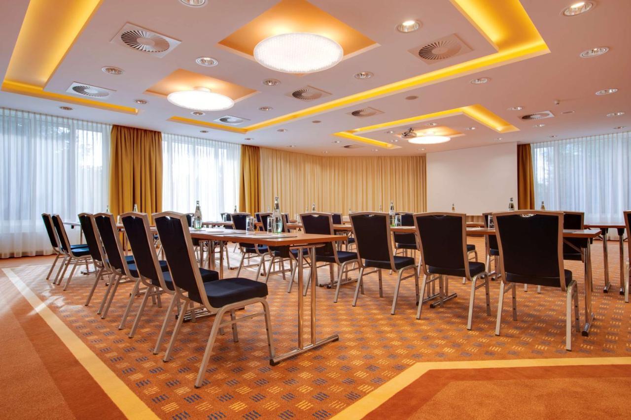 Radisson Blu Hotel Karlsruhe Ettlingen Bagian luar foto