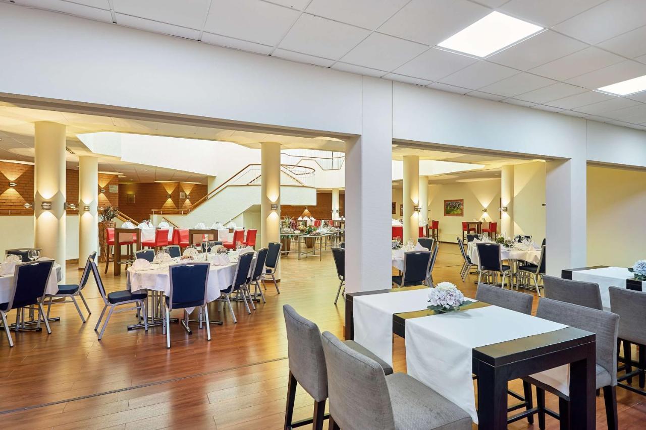 Radisson Blu Hotel Karlsruhe Ettlingen Bagian luar foto