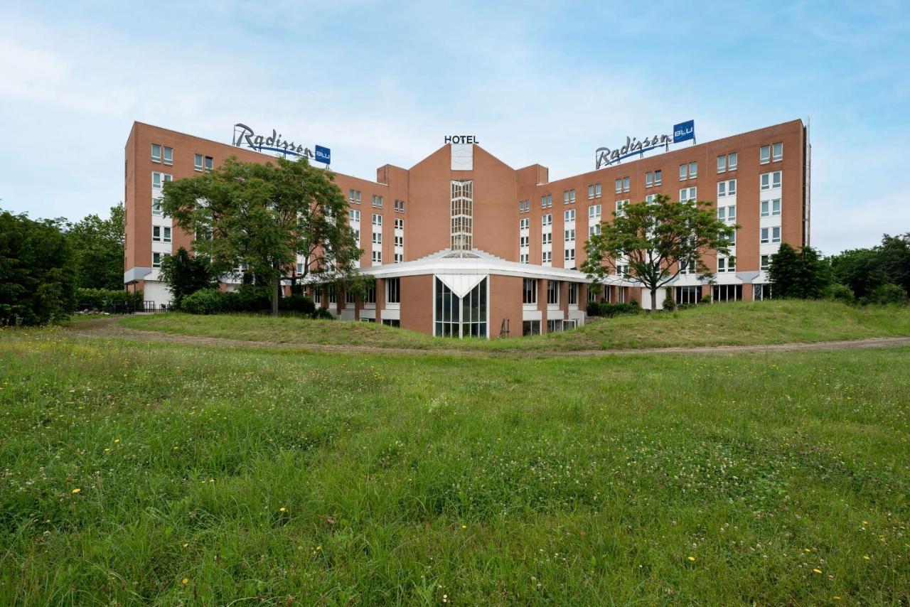 Radisson Blu Hotel Karlsruhe Ettlingen Bagian luar foto