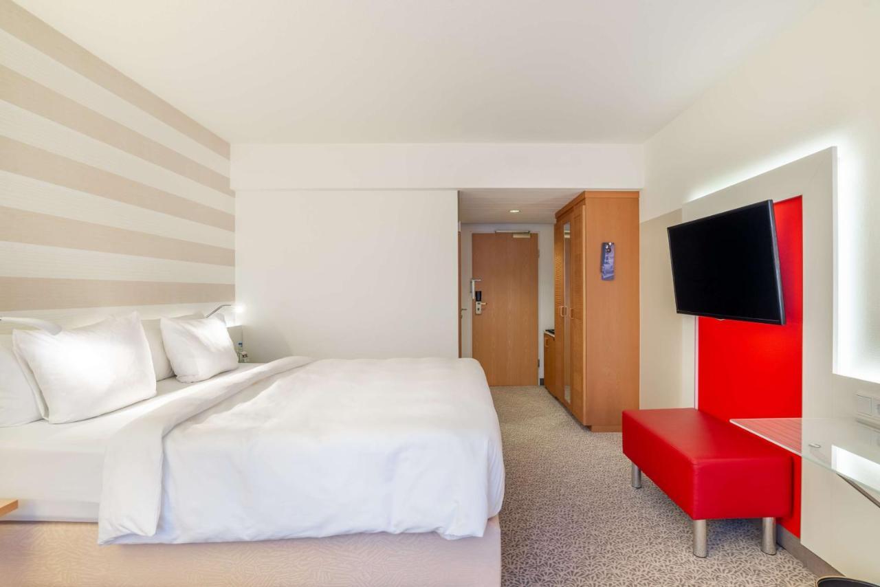 Radisson Blu Hotel Karlsruhe Ettlingen Bagian luar foto