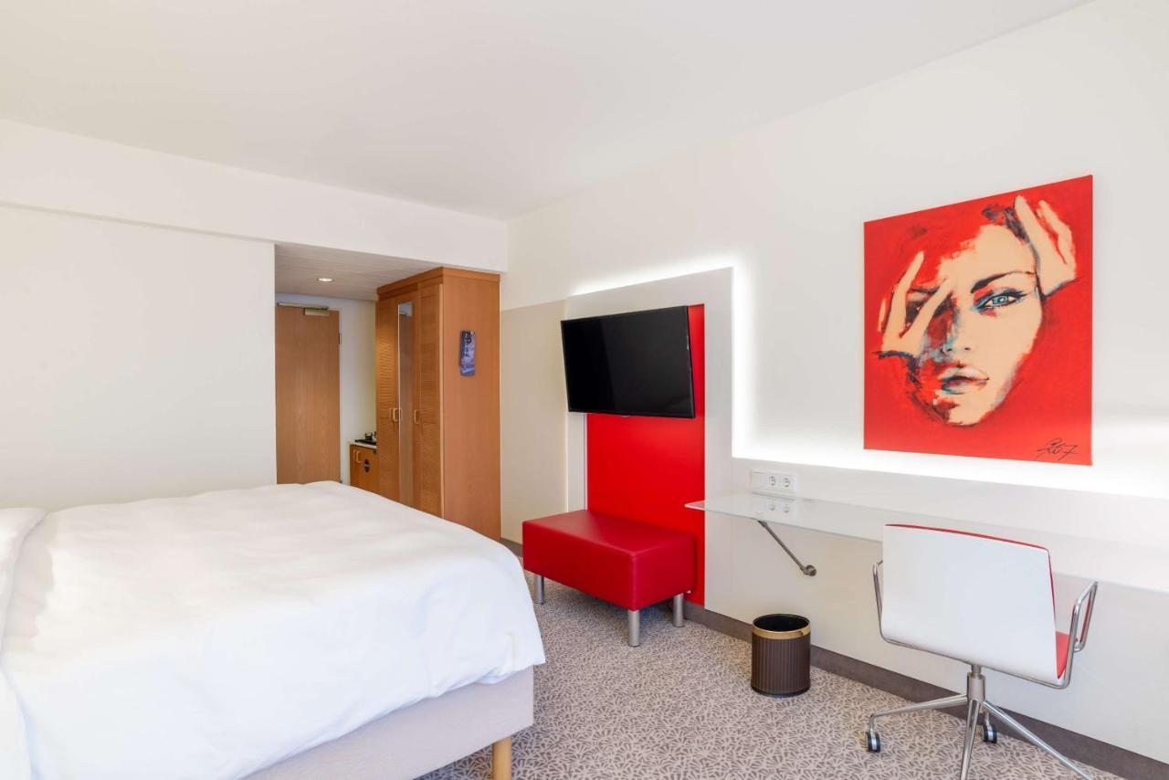 Radisson Blu Hotel Karlsruhe Ettlingen Bagian luar foto