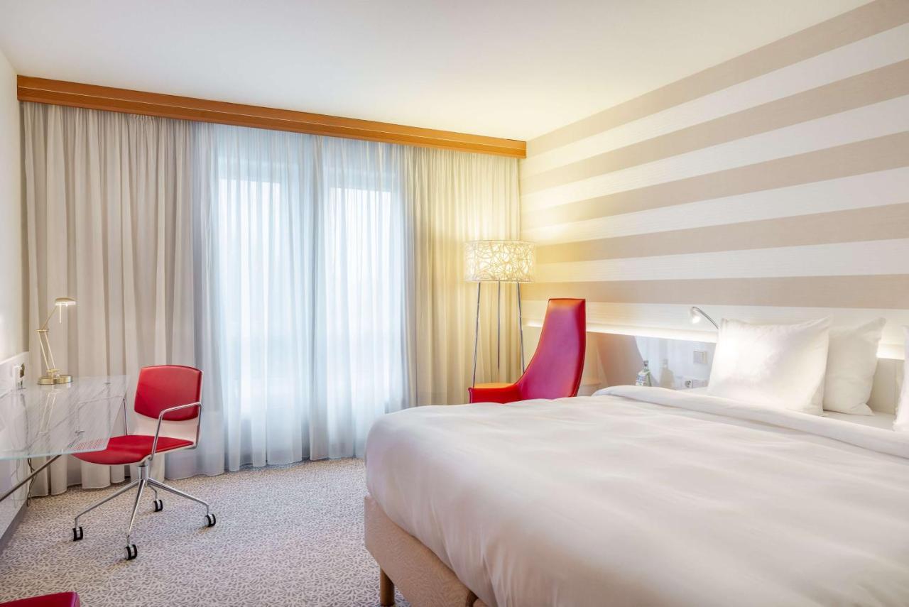 Radisson Blu Hotel Karlsruhe Ettlingen Bagian luar foto